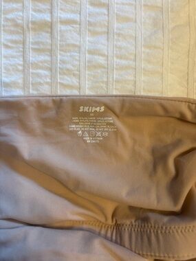 Skims Nude Bandeau Top